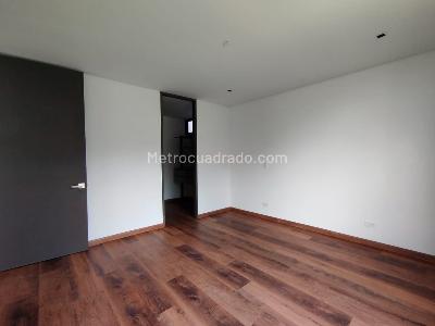 Apartamento de 2 alcobas en venta en El Poblado, Medellín, 120 m² · foto 13 de 16