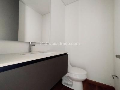 Apartamento de 2 alcobas en venta en El Poblado, Medellín, 120 m² · foto 14 de 16