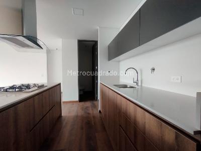 Apartamento de 2 alcobas en venta en El Poblado, Medellín, 120 m² · foto 6 de 16