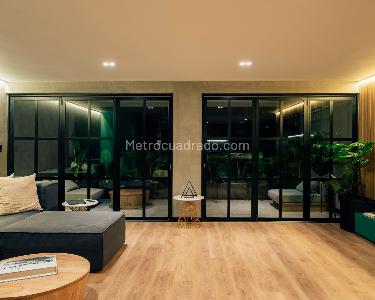 Apartamento de 2 alcobas en venta en El Poblado, Medellín, 159 m² · foto 2 de 15