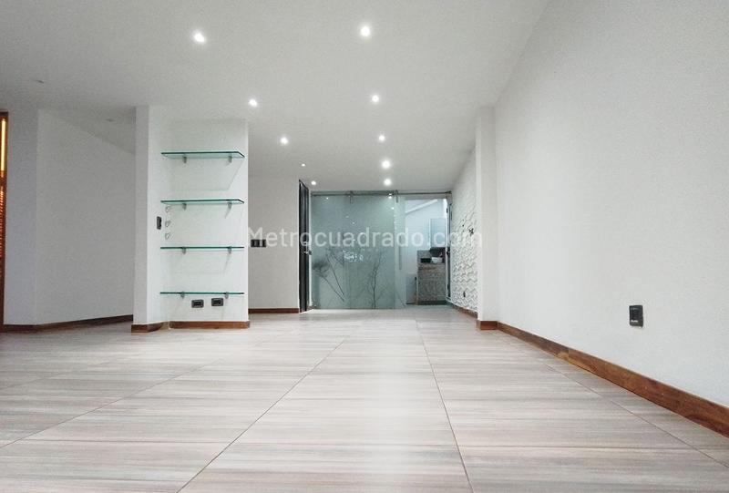 Spacious 4BR House with Pool in El Poblado - 2