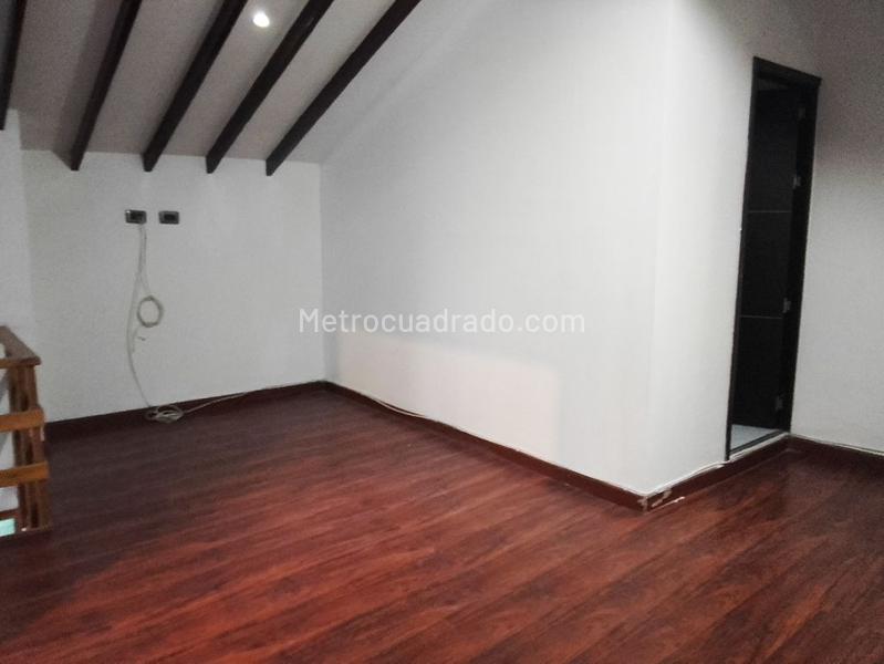 Spacious 4BR House with Pool in El Poblado - 7