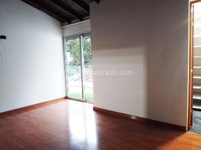 Casa en arriendo en El Poblado, Medellín · foto 9 de 19