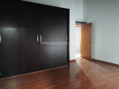 Casa en arriendo en El Poblado, Medellín · foto 10 de 19
