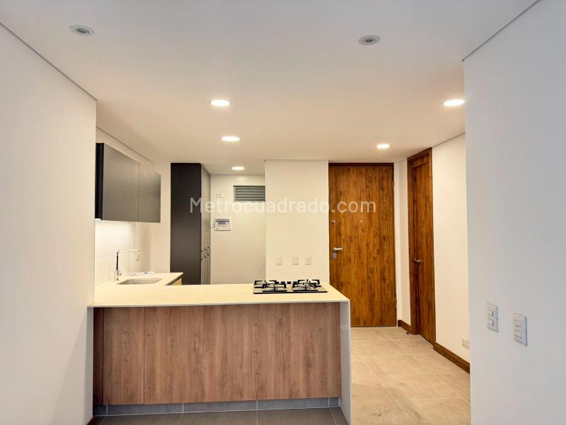 1BR Apartment with Pool and Gym in El Poblado - 5