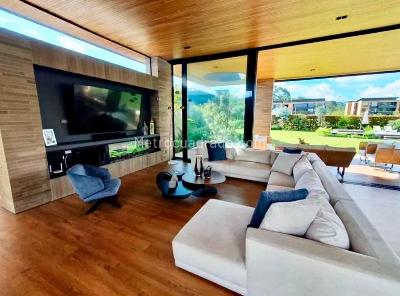 Casa de 3 alcobas en venta en Llanogrande, Rionegro, 577 m² · foto 2 de 20