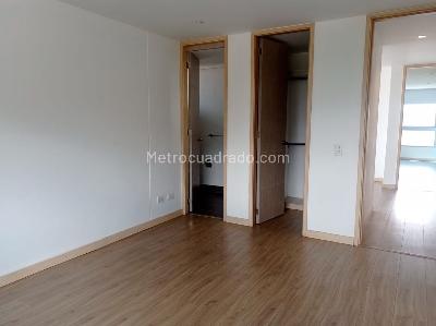 Apartamento de 3 alcobas en venta en El Poblado, Medellín, 219 m² · foto 11 de 19