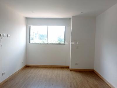 Apartamento de 3 alcobas en venta en El Poblado, Medellín, 219 m² · foto 14 de 19