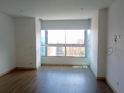 Apartamento de 3 alcobas en venta en El Poblado, Medellín, 219 m² · foto 15 de 19