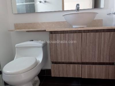 Apartamento de 3 alcobas en venta en El Poblado, Medellín, 219 m² · foto 19 de 19