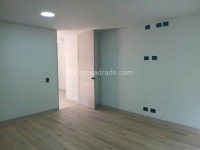 Apartamento en arriendo en El Poblado, Medellín · foto 11 de 19