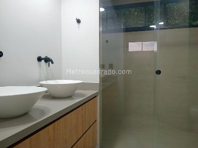 Apartamento en arriendo en El Poblado, Medellín · foto 16 de 19