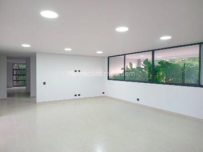 Apartamento en arriendo en El Poblado, Medellín · foto 3 de 19
