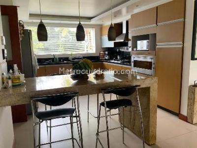 Casa de 3 alcobas en venta en Rionegro, Rionegro, 386 m² · foto 6 de 17