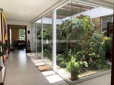 Casa de 3 alcobas en venta en Rionegro, Rionegro, 386 m² · foto 7 de 17