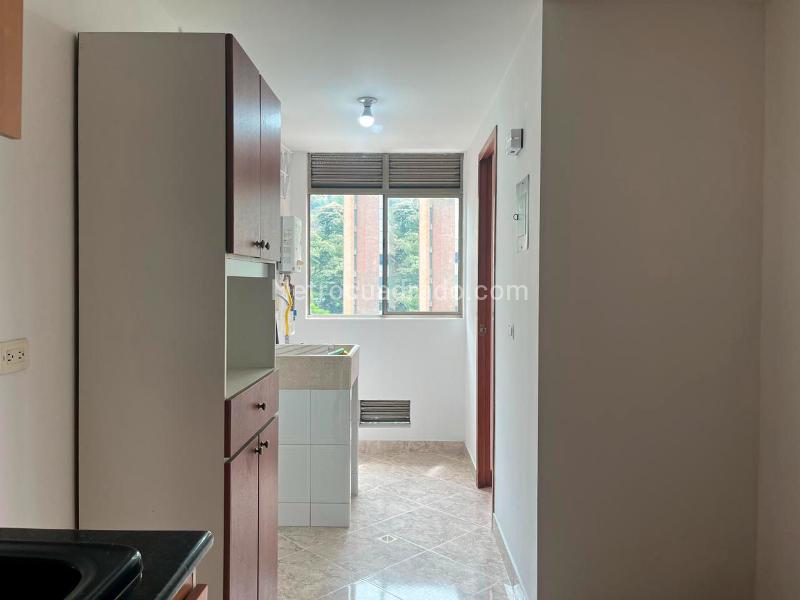 3BR Apartment with Balcony in El Poblado - 3