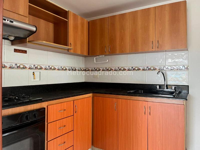 3BR Apartment with Balcony in El Poblado - 5