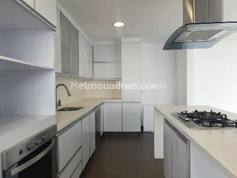 Apartamento con Estilo de 3 Alcobas Cerca de Servicios en El Poblado - 6