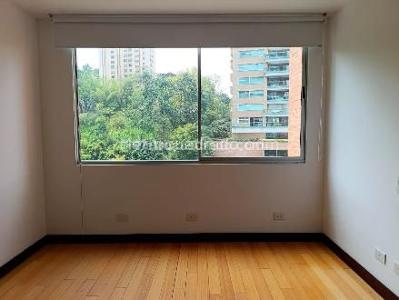 Apartamento de 4 alcobas en venta en El Poblado, Medellín, 220 m² · foto 10 de 19