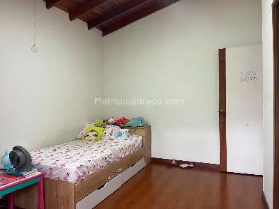 Casa de 4 alcobas en venta en El Poblado, Medellín, 280 m² · foto 11 de 18