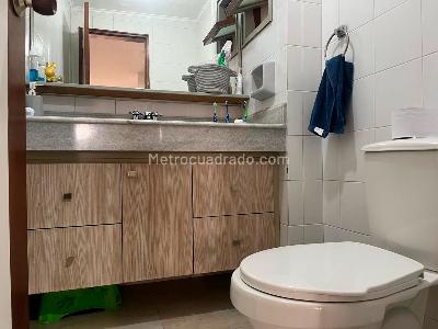 Casa de 4 alcobas en venta en El Poblado, Medellín, 280 m² · foto 15 de 18