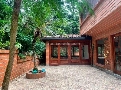 Casa de 4 alcobas en venta en El Poblado, Medellín, 280 m² · foto 17 de 18