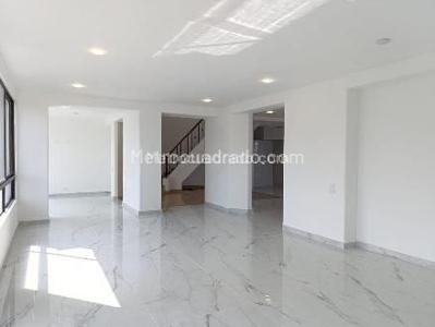 Apartamento de 3 alcobas en venta en El Tesoro, Medellín, 300 m² · foto 2 de 17