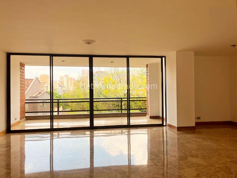 3BR Apartment with Service Room in El Poblado - 3