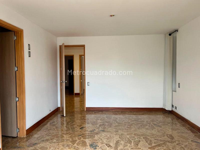 3BR Apartment with Service Room in El Poblado - 9