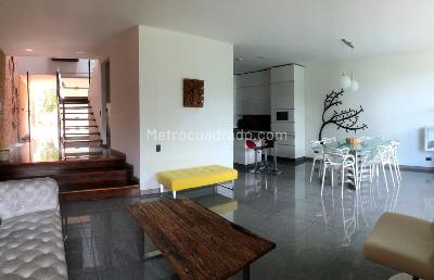 Casa en arriendo en Envigado, Envigado · foto 3 de 20