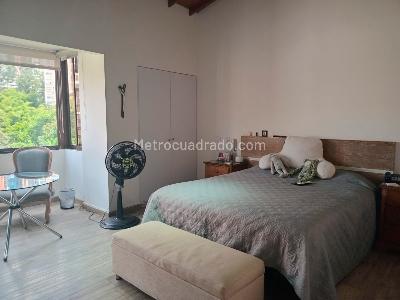 Apartamento de 3 alcobas en venta en El Poblado, Medellín, 216 m² · foto 9 de 19