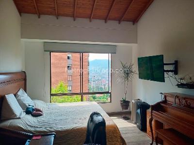 Apartamento de 3 alcobas en venta en El Poblado, Medellín, 216 m² · foto 16 de 19
