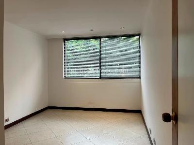 Apartamento de 4 alcobas en venta en Alejandría, Medellín, 212 m² · foto 12 de 19