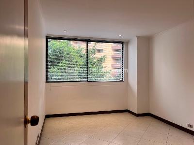 Apartamento de 4 alcobas en venta en Alejandría, Medellín, 212 m² · foto 13 de 19