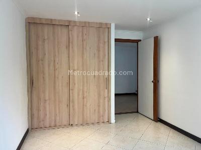 Apartamento de 4 alcobas en venta en Alejandría, Medellín, 212 m² · foto 14 de 19