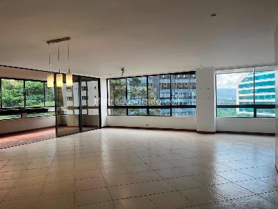 Apartamento de 4 alcobas en venta en Alejandría, Medellín, 212 m² · foto 2 de 19