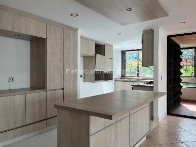 Apartamento de 4 alcobas en venta en Alejandría, Medellín, 212 m² · foto 7 de 19