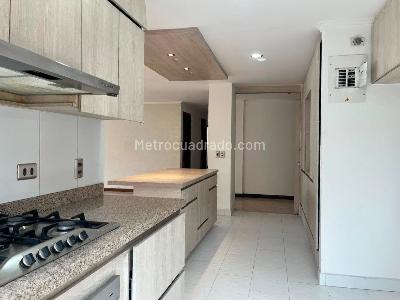 Apartamento de 4 alcobas en venta en Alejandría, Medellín, 212 m² · foto 8 de 19