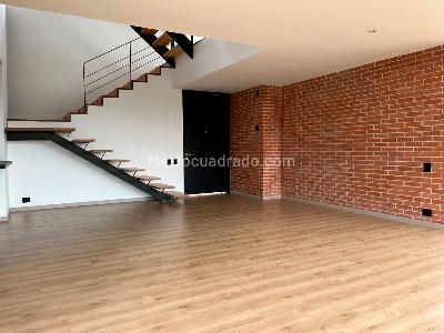 Apartamento en arriendo en El Poblado, Medellín · foto 3 de 19