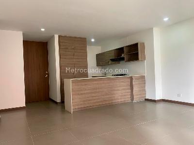 Apartamento de 2 alcobas en arriendo en Envigado, Envigado, 83 m² · foto 3 de 17