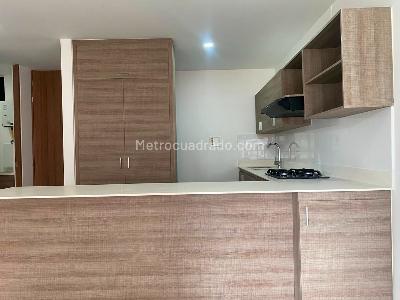 Apartamento de 2 alcobas en arriendo en Envigado, Envigado, 83 m² · foto 6 de 17
