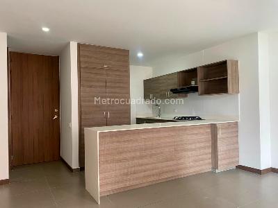 Apartamento de 2 alcobas en arriendo en Envigado, Envigado, 83 m² · foto 7 de 17