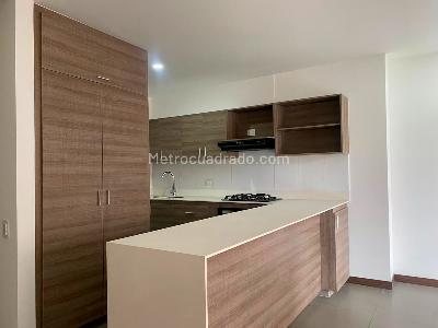 Apartamento de 2 alcobas en arriendo en Envigado, Envigado, 83 m² · foto 8 de 17