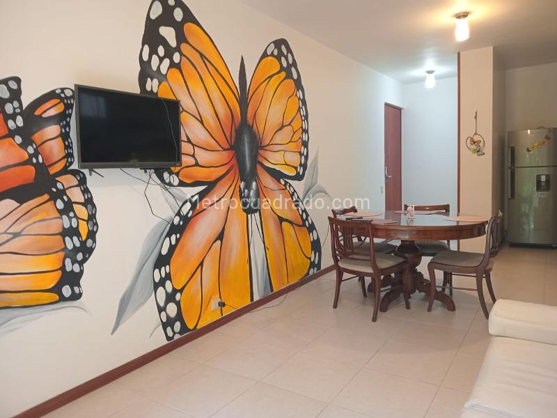 Apartamento Amoblado de 2 Alcobas con Balcón y Parqueadero Cubierto en El Poblado - 4