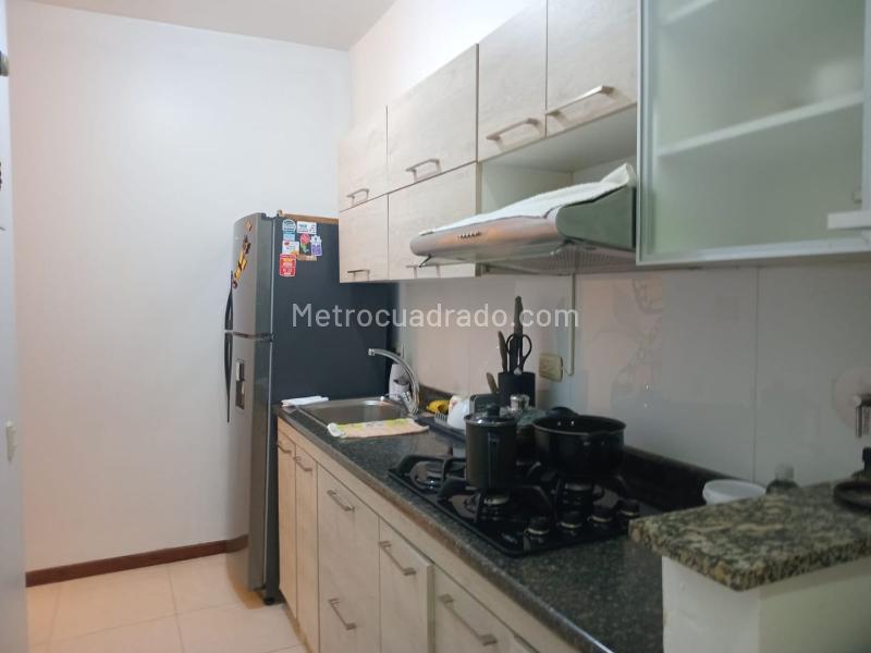 Apartamento Amoblado de 2 Alcobas con Balcón y Parqueadero Cubierto en El Poblado - 6
