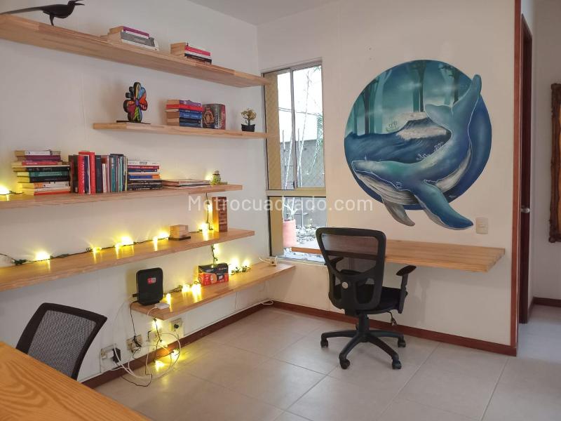 Apartamento Amoblado de 2 Alcobas con Balcón y Parqueadero Cubierto en El Poblado - 8