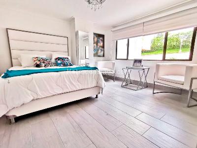 Apartamento de 3 alcobas en venta en El Poblado, Medellín, 187 m² · foto 12 de 16