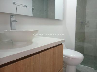 Apartamento de 3 alcobas en venta en Altos Del Poblado, Medellín, 100 m² · foto 14 de 15