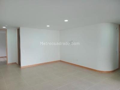 Apartamento de 3 alcobas en venta en Altos Del Poblado, Medellín, 100 m² · foto 3 de 15
