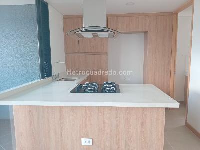 Apartamento de 3 alcobas en venta en Altos Del Poblado, Medellín, 100 m² · foto 4 de 15